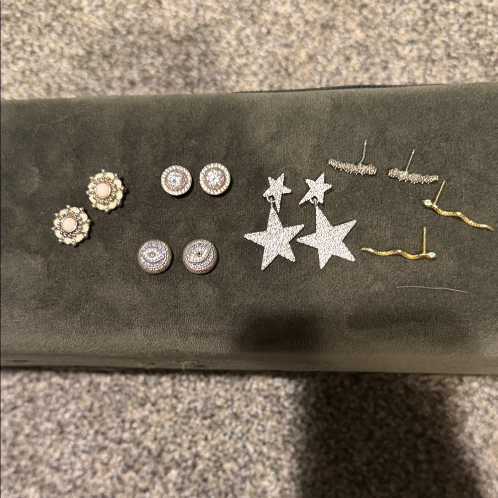 Earring lot